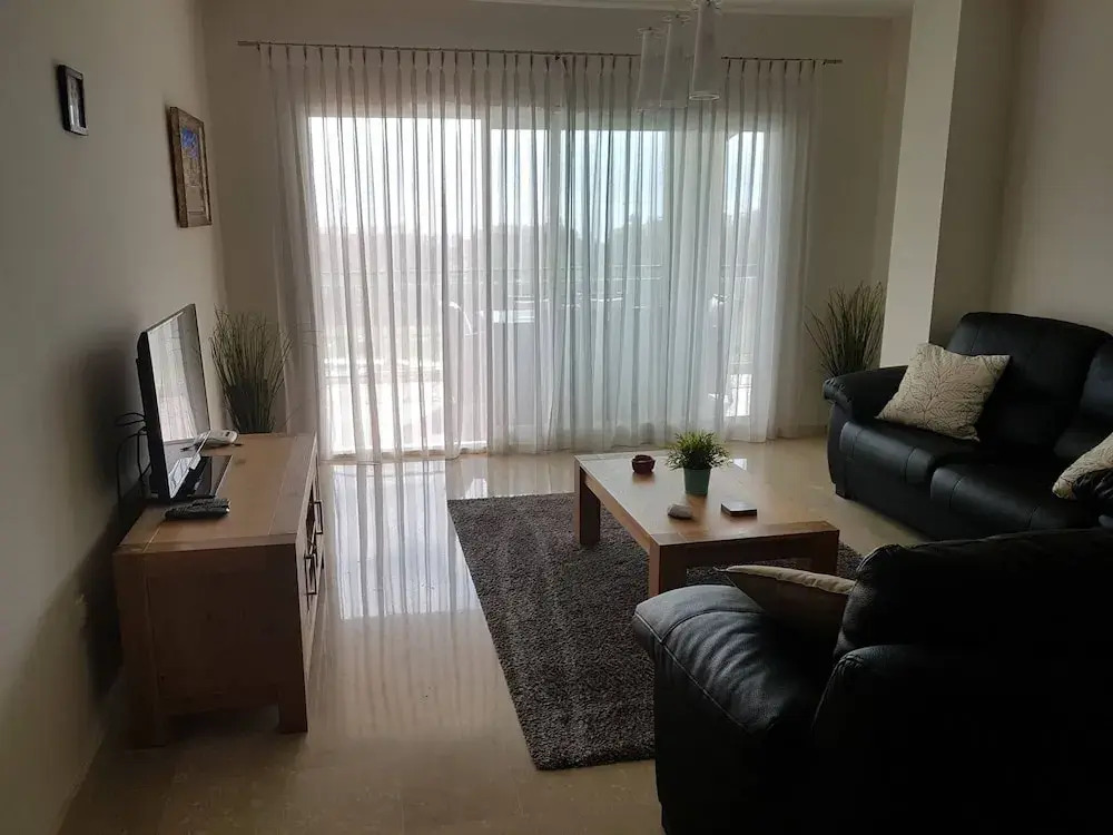 Sunny, Quiet And Spacious Apartment Nearby The Sea