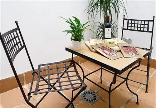 Puerta Catedral Holiday Suites