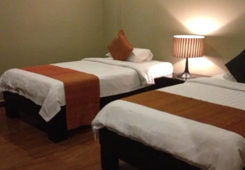 Joli Hotel