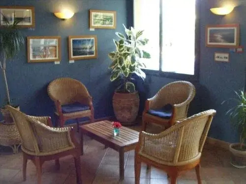 Hotel Le Pavillon Bleu