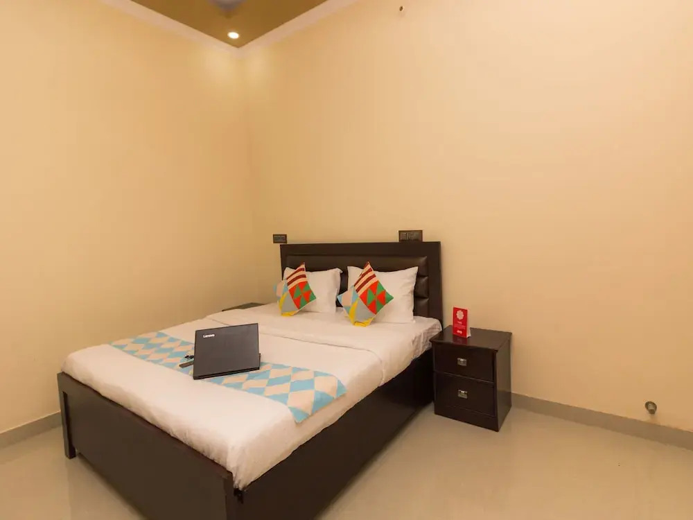 OYO 16725 Home Modern 1 BHK Villa Sheela Chowk