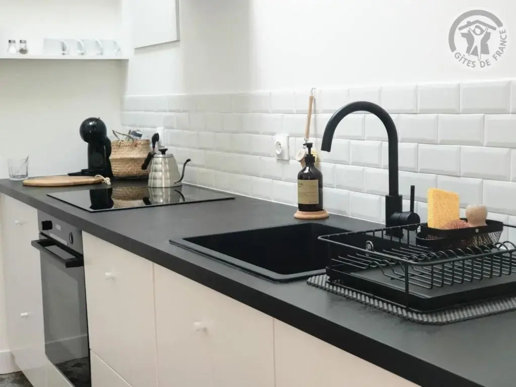Gîte rénové de charme avec parc, étang, proche de Paris et Versailles - FR-1-527-11