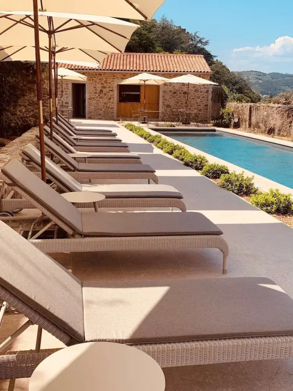 Hôtel de la Villeon - Hôtel 4**** - Bar - Jardins avec vues sur les vignobles - 50mns au sud de Lyon, en Ardèche