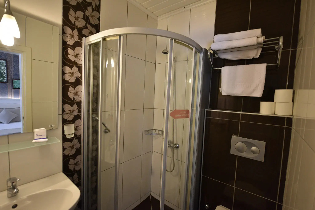 Nicholas Park Hotel