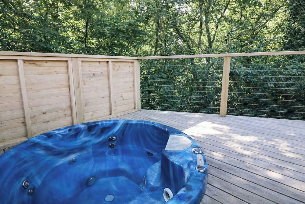 2 Streamside