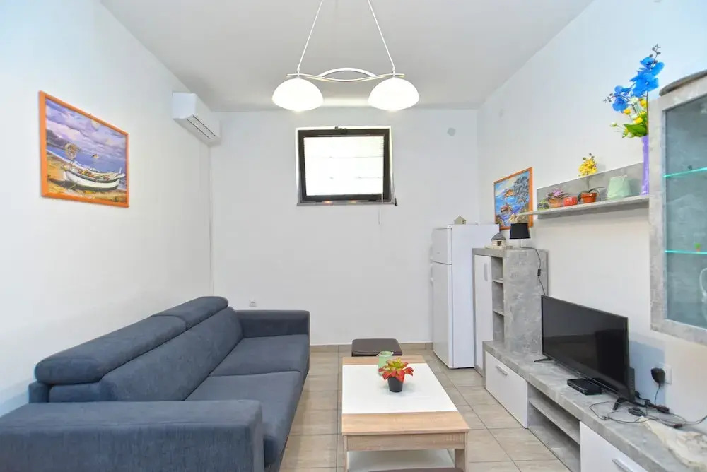 Apartment 1927