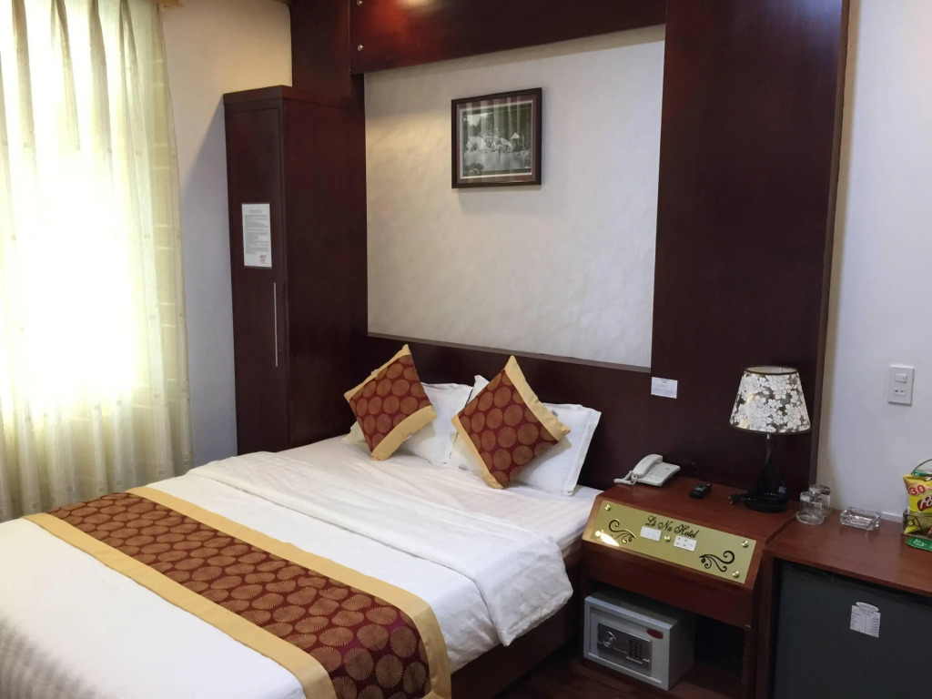 Le Na Hotel