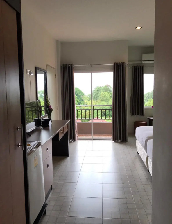 Khao Lak Good View Mansion