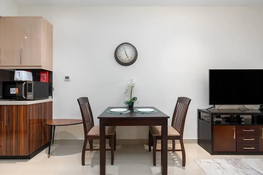 SuperHost - Vibrant Studio With Canal View Near Dubai Mall