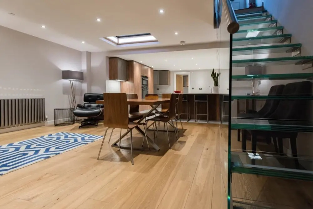 The Escalier Mews - Stunning 3bdr Home Flooded With Light