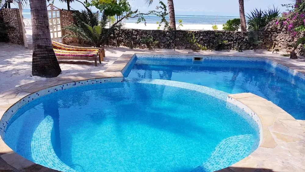 Villa Kipara - Beachside - Private Pool & Jacuzzi