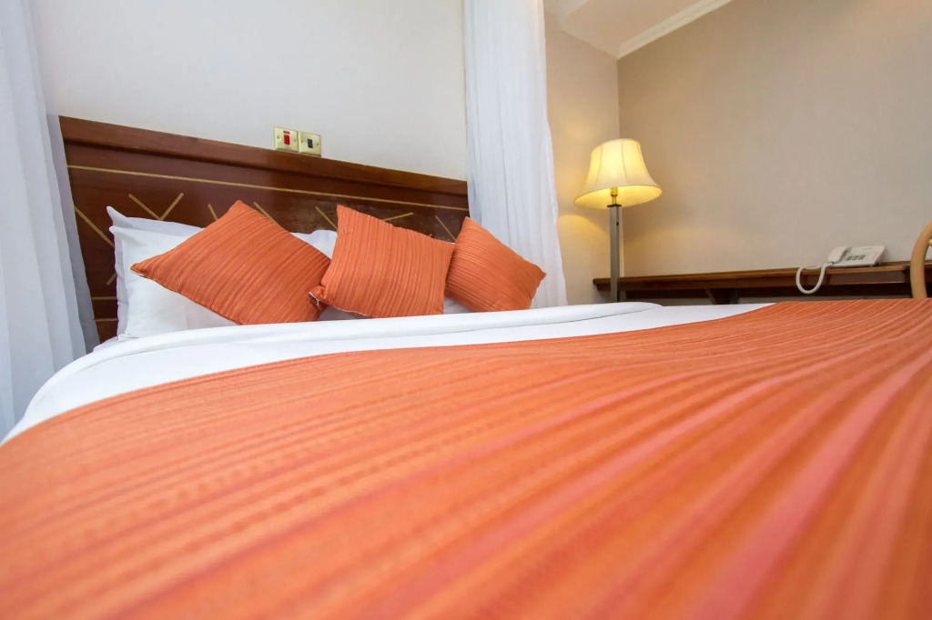VICTORIA COMFORT INN