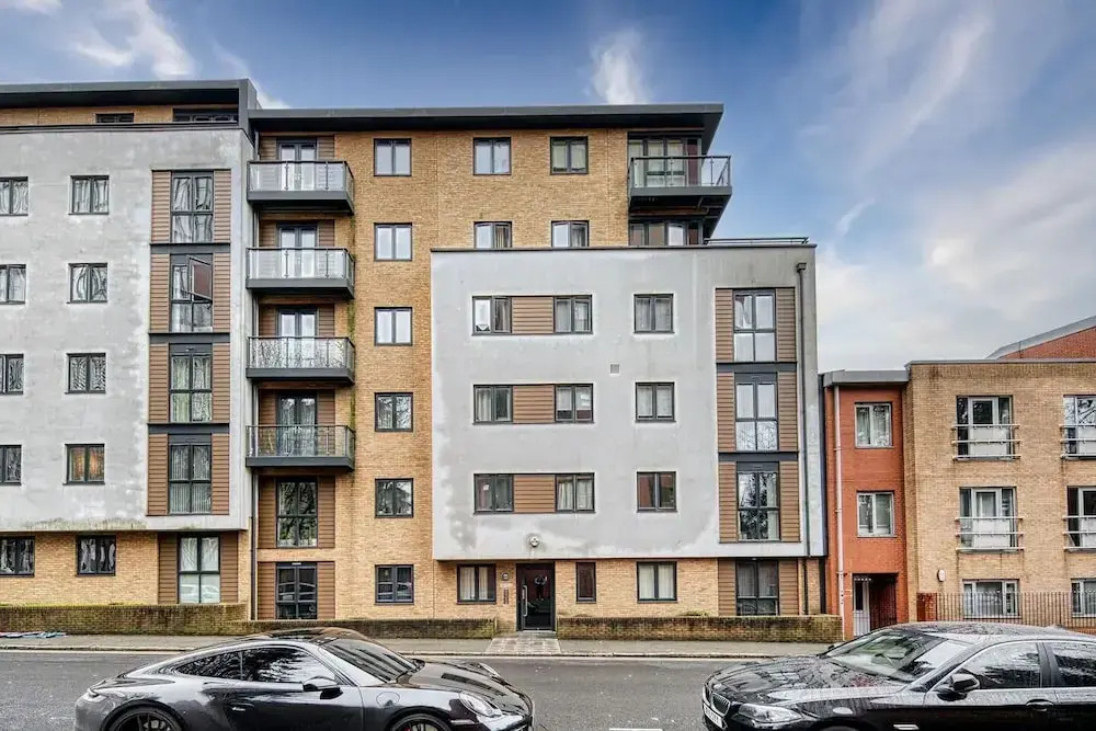 Spacious 2 Bed Apartment in Birmingham
