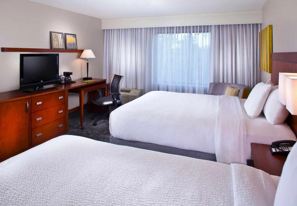 Courtyard by Marriott Covington / Mandeville