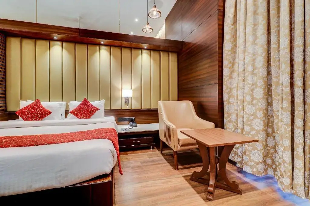 Hotel Gurudev Grand