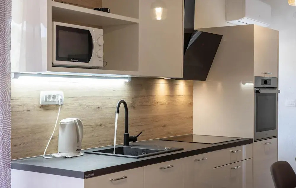 3 Bedroom Cozy Home In Povlja
