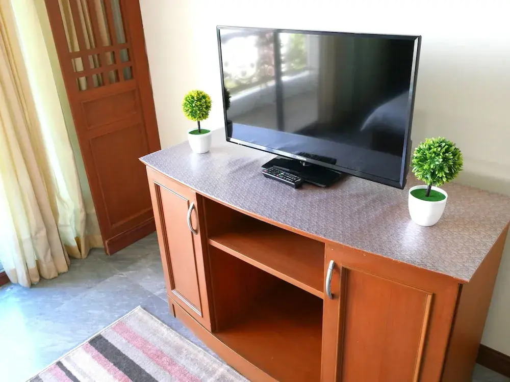Baansuan Condo - MRT Cultural Station