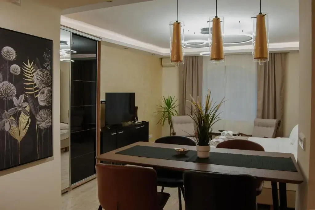 N10 Apartment