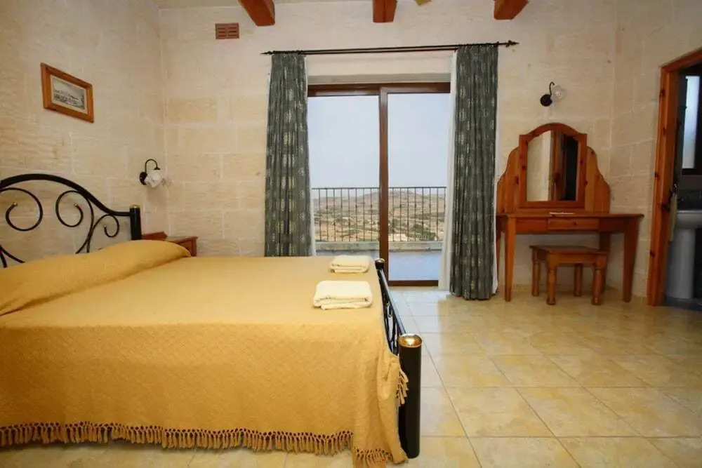 Gawhra - 3 BR Villa with Private Pool - BAG 49938