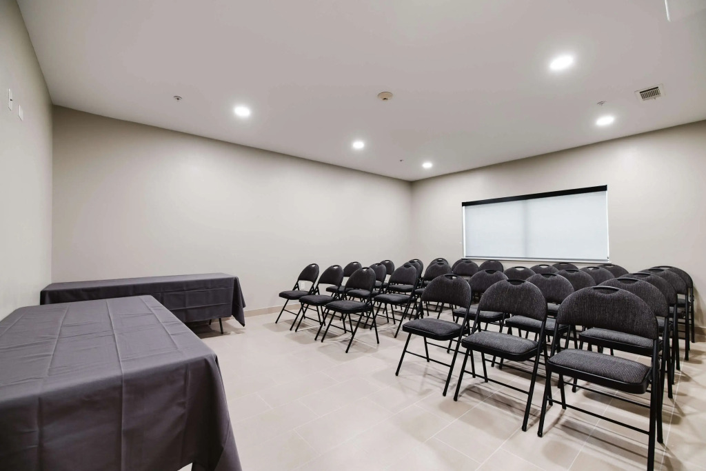 SureStay Studio by Best Western Conroe Downtown