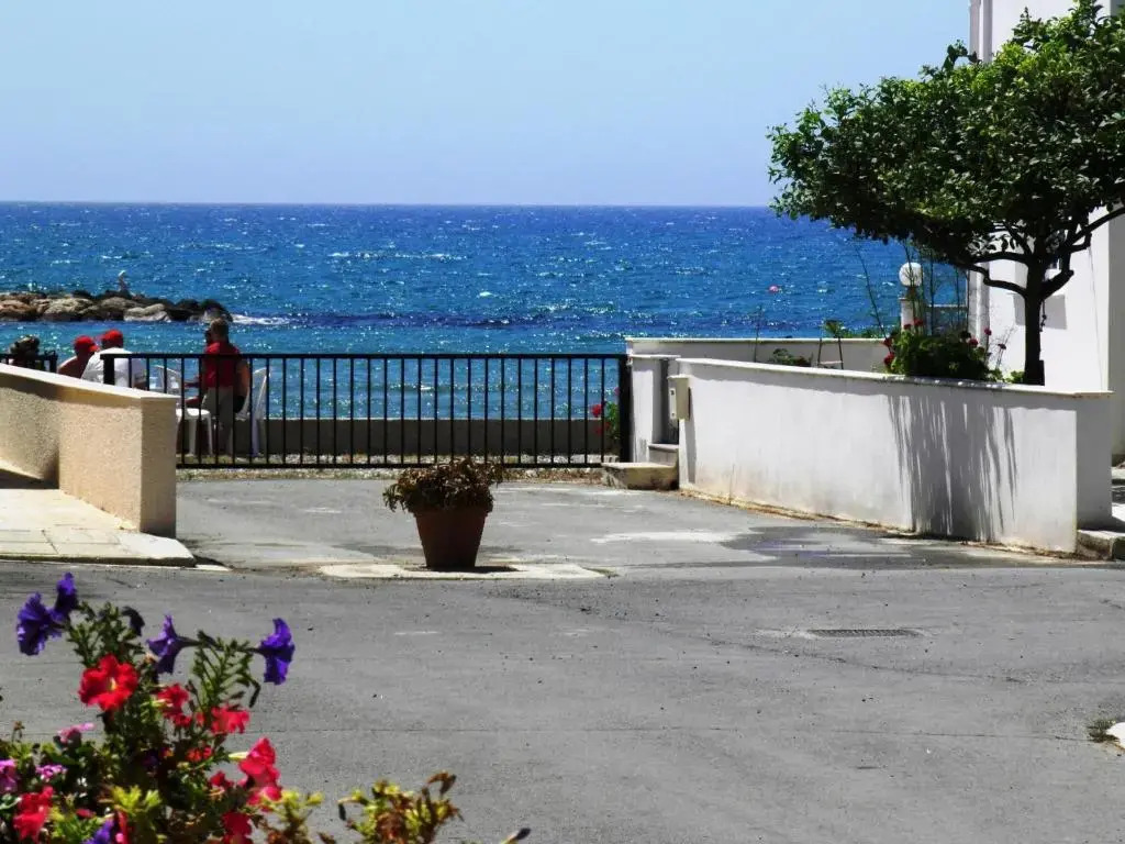 Philippou Beach Villas & Apartments