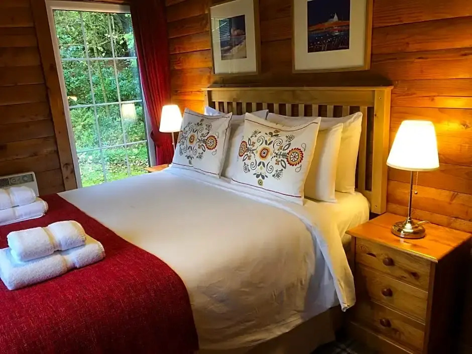 Pucks Glen Lodges - Log Cabins in a wonderful natural environment