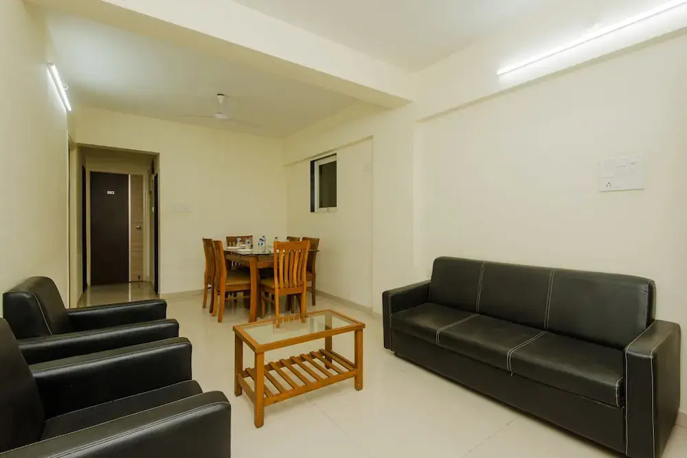 OYO 11441 Hotel Blue Bells Residency