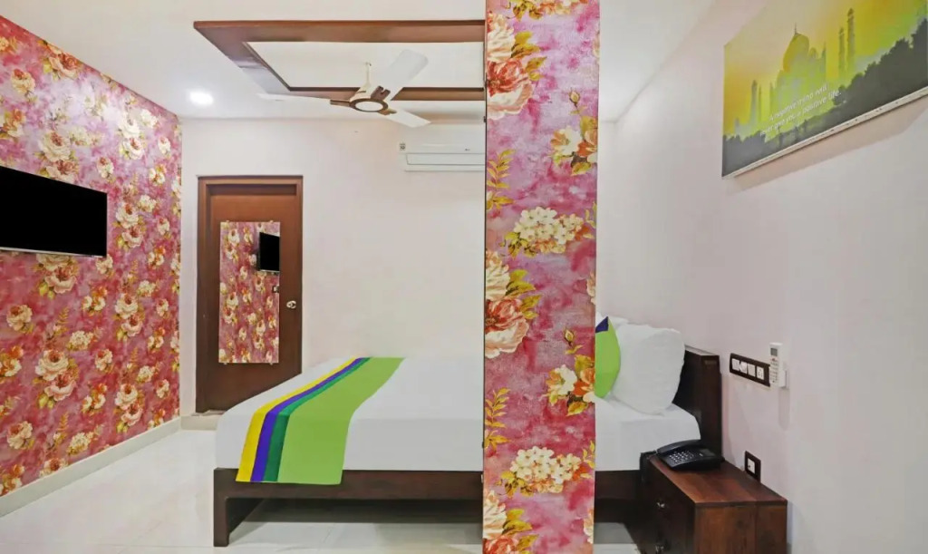 Itsy Hotels J A Royal Suites Manikonda