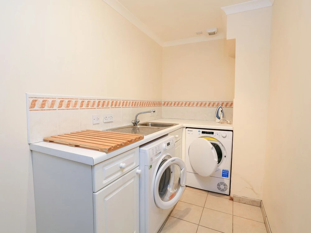 10 Thurlestone Rock