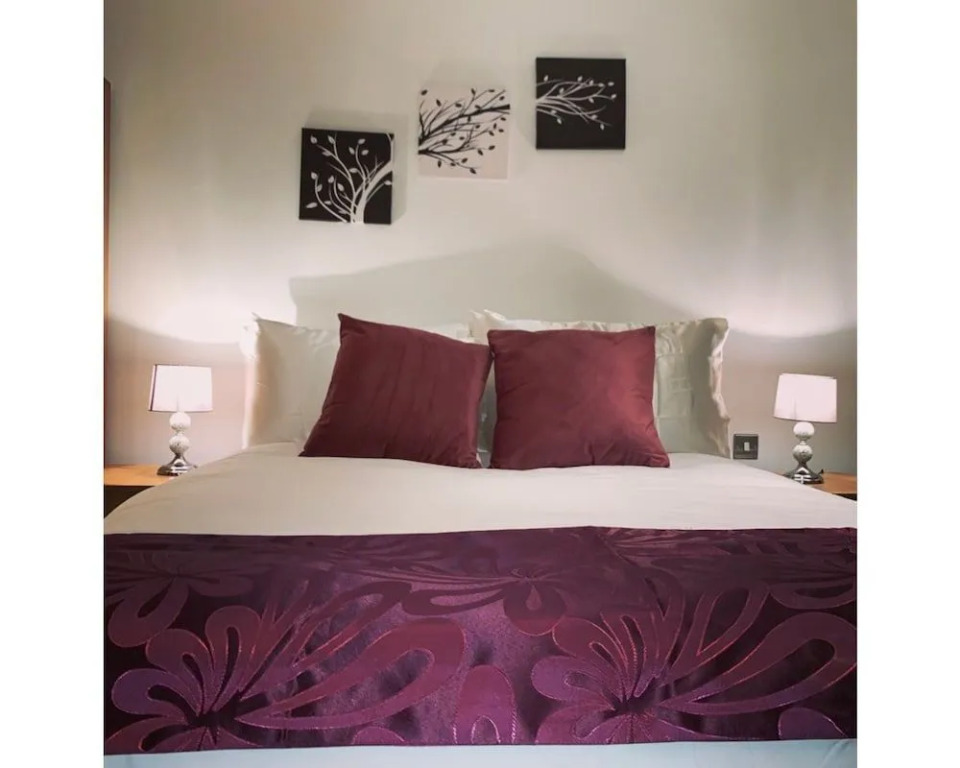 Modern Leeds City Apartment