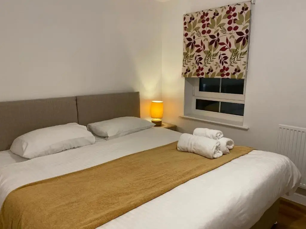 Spacious 2 Bed House for Corporate and Family Stays