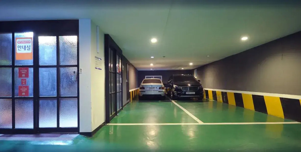 Vitamin Hotel