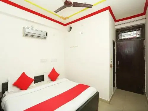 OYO 17329 R K Hotel