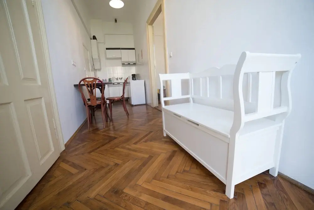 Mathe Apartments 4