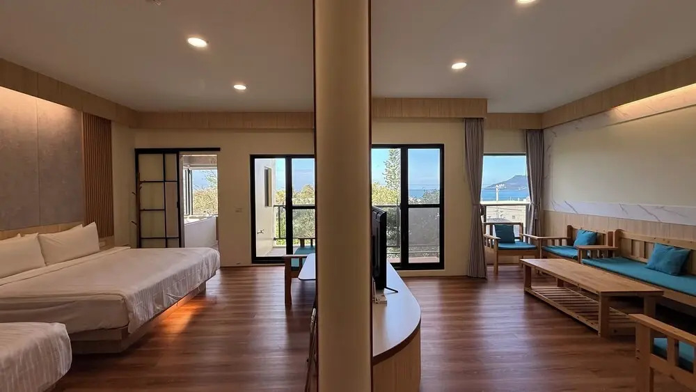 Light Haus Inn