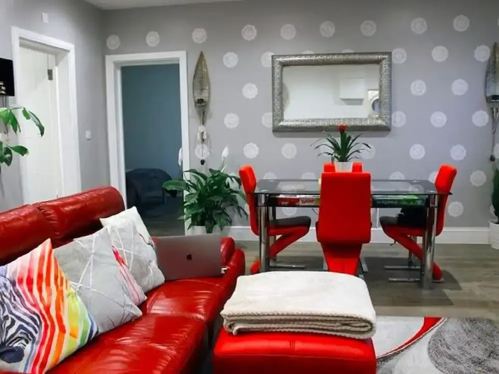 Chic Apartment in London near Royal Air Force Museum