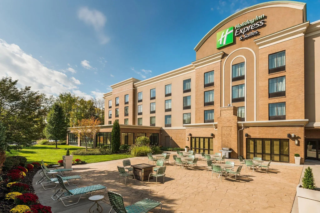 Holiday Inn Express Hotel & Suites Rochester Webster by IHG