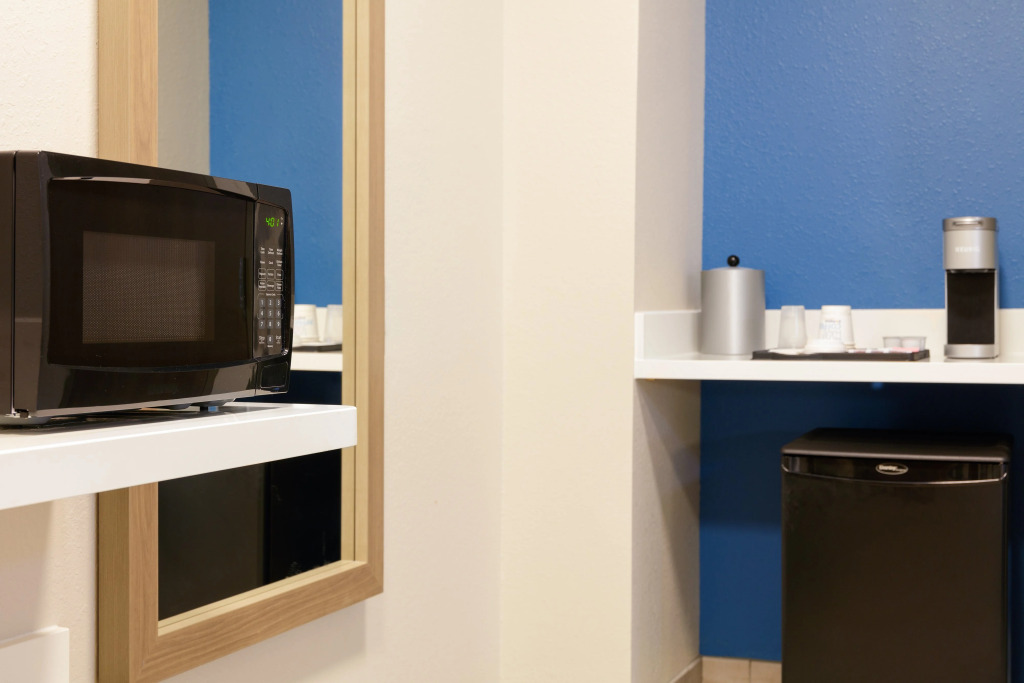 Holiday Inn Express and Suites Limerick - Pottstown by IHG