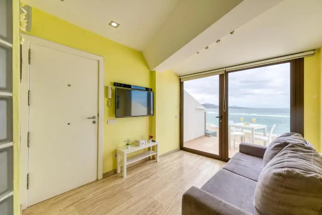 Beachfront Home Las Canteras 4 - Sea Views Terrace
