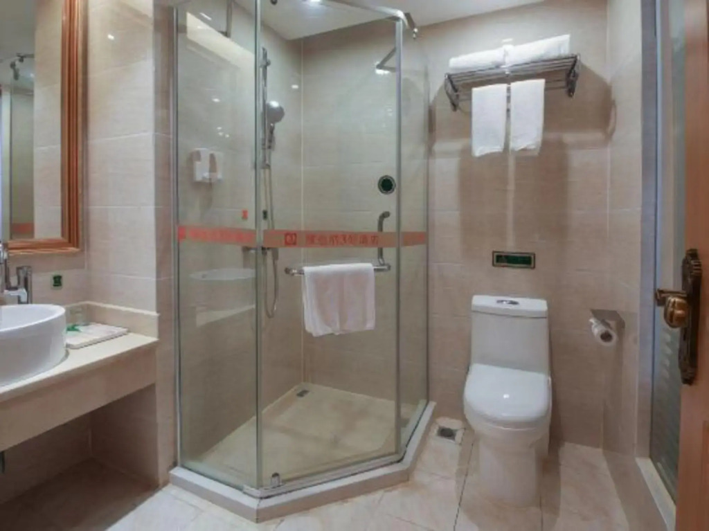 Chihao Hotel (Shenzhen Shiyan Hongfa World Store)