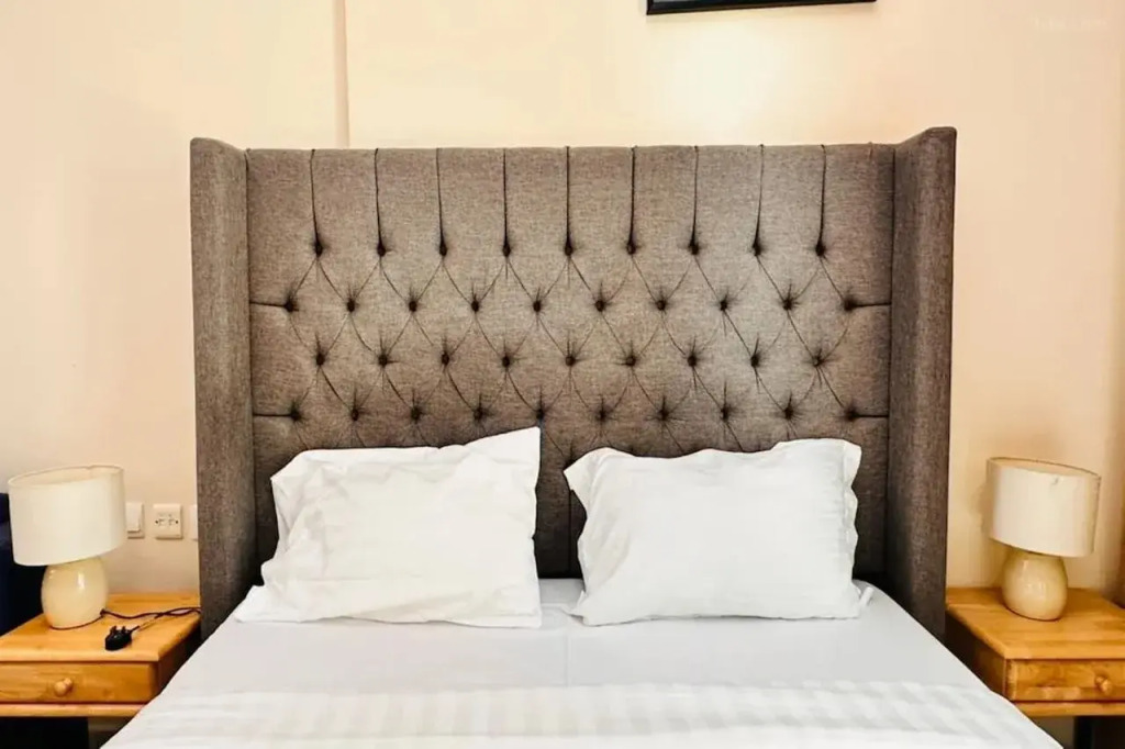 OYO 1233 Home Elite 1 Residence Sports City, Dubai