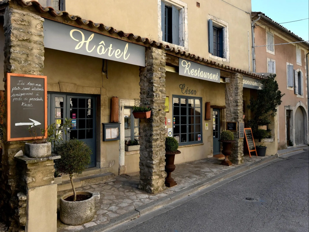 Logis Hôtel Panoramique César
