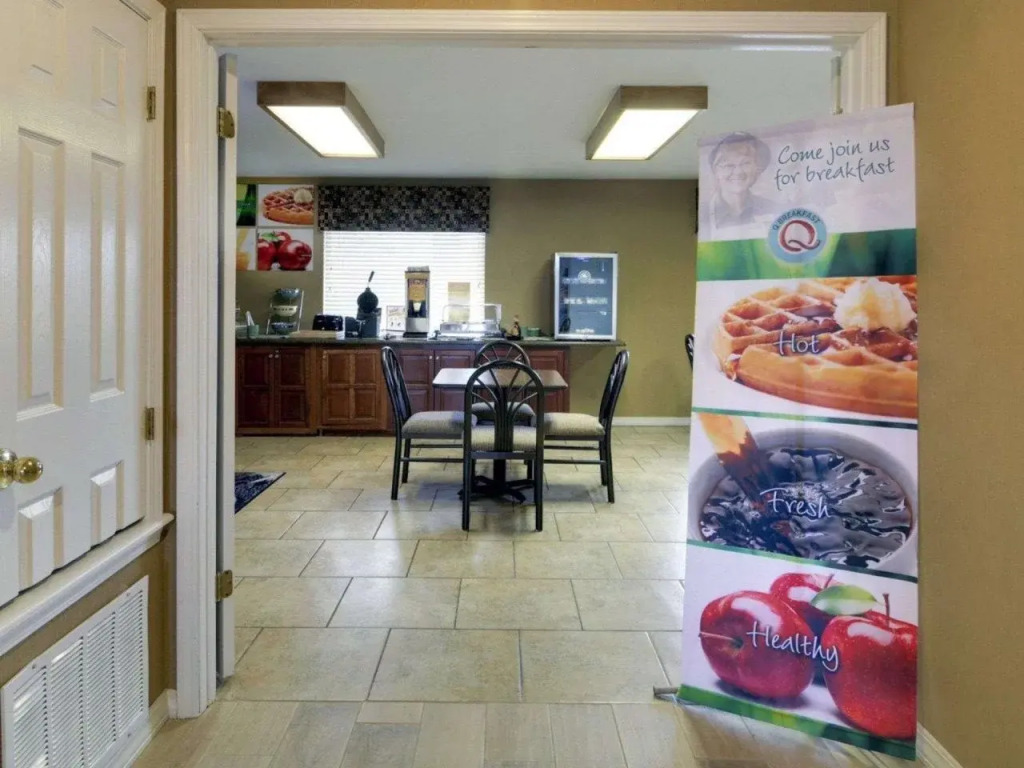 Quality Inn Russellville I-40