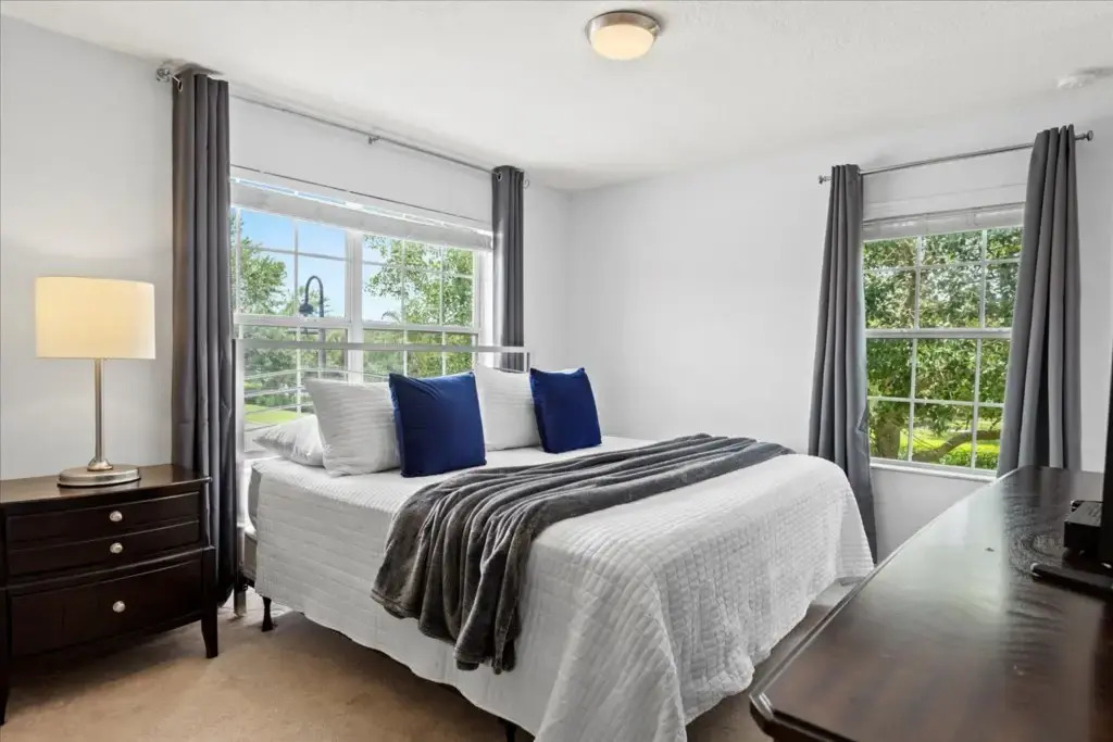 5 Bedrooms 4 Bathrooms Paradise Palms 8981 Cp