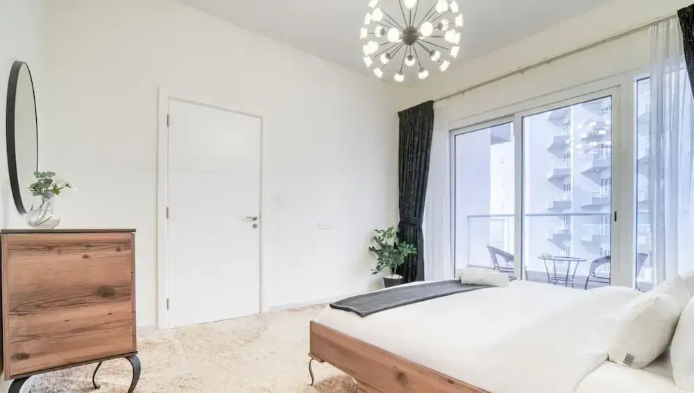Viridis Living Chic and Spacious 1BR