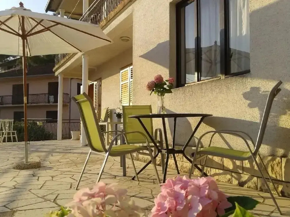 Dioniza - 150 m From Beach - A2