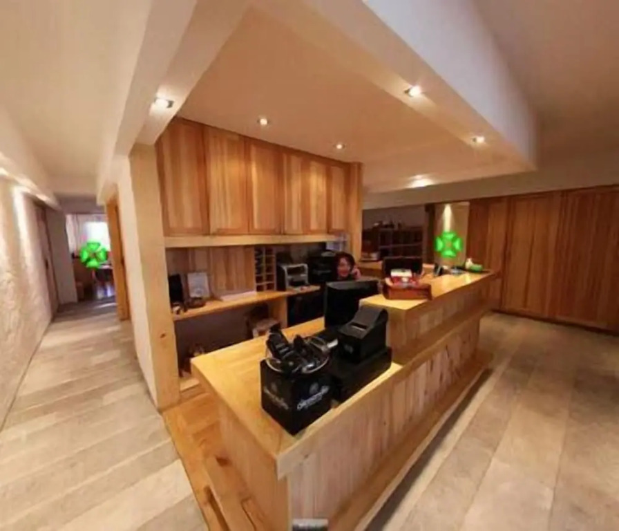 Merona Hotel