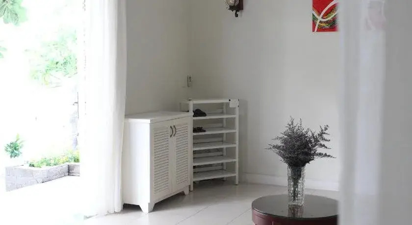 Des Ami Villa