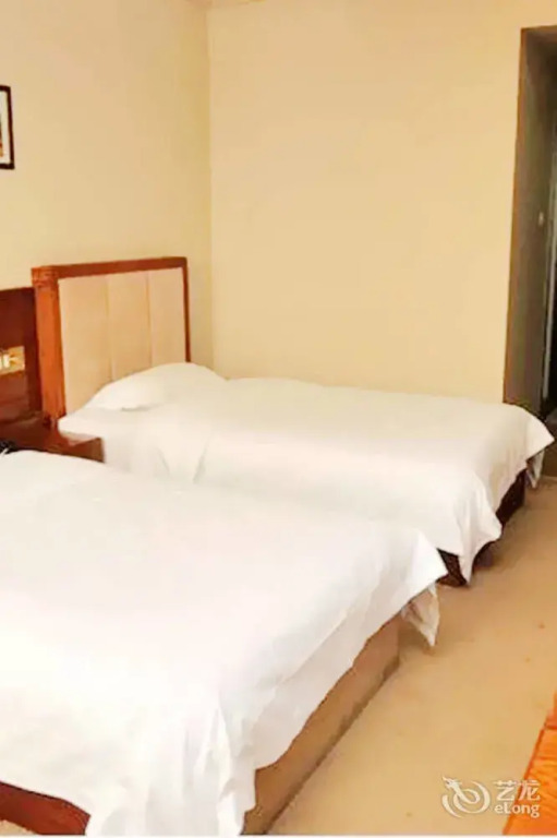 Yinzuo Jiayi Hotel (Dongying Huanghe Road Wanda Plaza)