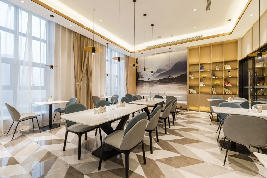 Atour Hotel Shaoxing Shangyu E-Travel Town